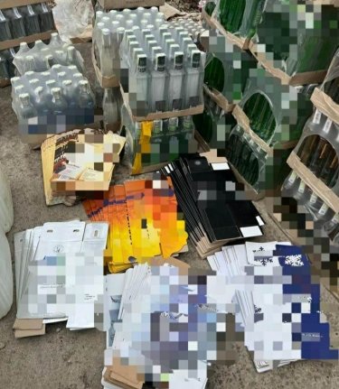 Фото 3 — Полиция и СБУ разоблачили на Буковине семейный бизнес по разливу контрафактного "элитного" алкоголя и кофе (ФОТО)
