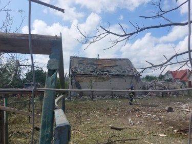 Фото 4 — Оккупанты ударили по Днепропетровщине: одна женщина погибла, десять человек получили ранения