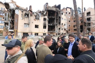 Фото 2 — В Україну прибув прем'єр-міністр Канади Трюдо (ФОТО)