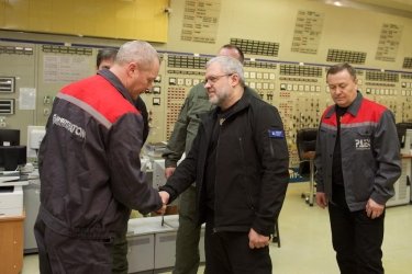 Фото 4 — Електроенергії в Україні стало більше: ще один енергоблок під'єднали до мережі