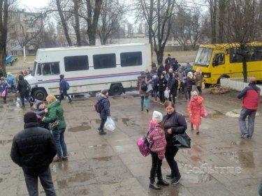 Фото 3 — Выпрыгивали на ходу: в Каменском водитель автобуса с детьми умер за рулем (ФОТО, ВИДЕО)