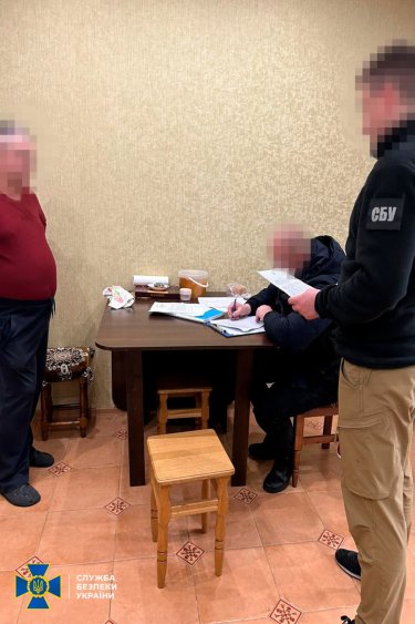 Фото 8 — СБУ разоблачило в Минобороны схему хищения денег на ремонте казарм, так и оставшихся непригодными