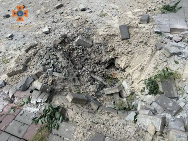 Фото 2 — В Запорожье в результате падения вражеского летательного объекта пострадали 18 человек, среди них есть дети