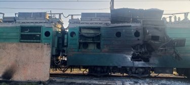 Фото 5 — Росія завдала ударів по залізниці в Харківській області: пошкоджено рухомий склад та будівлю вокзалу (ФОТО)