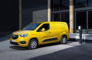 Фото 6 — Opel представил электрический фургон на основе модели Combo (ФОТО)