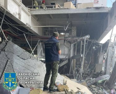 Фото 3 — В Харькове в результате обстрела войсками РФ обрушился супермаркет (ФОТО)