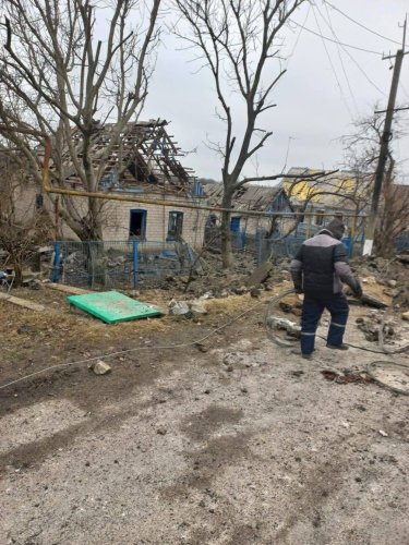 Фото 4 — Россияне обстреляли ракетами С-300 Запорожскую область: повреждены дома и газопровод (ФОТО)