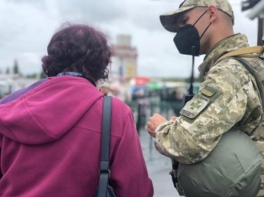 Фото 2 — Жителей ОРДЛО будут пускать на вакцинацию без самоизоляции — Госпогранслужба (ФОТО)