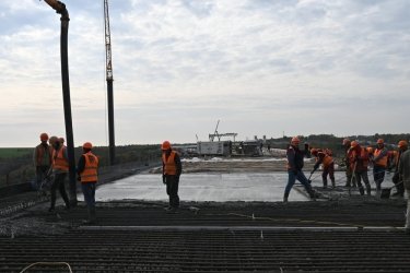 Фото 5 — В Запорожье достроили проезжую часть нового моста через Старый Днепр (ФОТО)