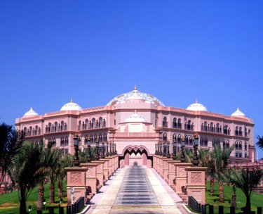 Фото 2 — Самый дорогой отель мира — Emirates Palace в Абу-Даби