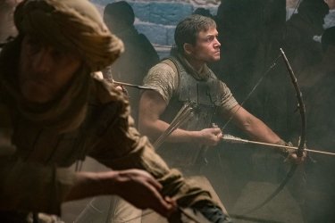 Фото 2 — Стрела против ветра: о приключенческой фантазии "Робин Гуд"