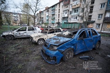 Фото 22 — В Славянске в результате ракетного обстрела частично разрушена пятиэтажка: погибло восемь человек (ФОТО, ВИДЕО)