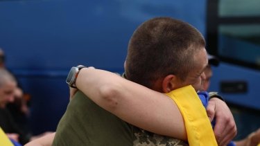 Фото 2 — Україна та РФ провели другий обмін полоненими в рамках 1000 на 1000