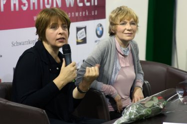 Фото 10 — UFW: Дизайнерским дуэтом Земскова — Ворожбит активно интересуются украинские баеры