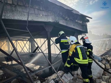 Фото 12 — Из-за российской атаки пострадал завод PepsiCo под Киевом (ФОТО, ВИДЕО)