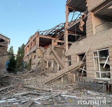 Фото 10 — За сутки россияне повредили не менее 39 жилых домов в Донецкой области