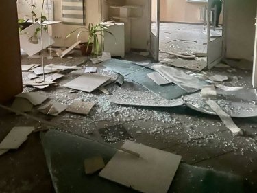 Фото 6 — В Киеве повреждено здание налоговой в результате российской атаки (ФОТО)