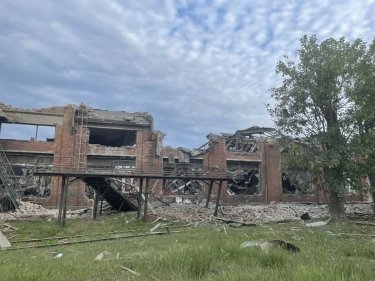 Фото 7 — Ракетные удары по Киеву: обстреляли Дарницкий вагоноремонтный завод