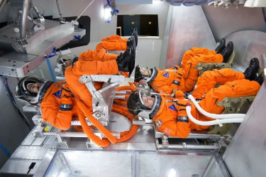 Фото 5 — NASA планує першу пілотовану місію на Місяць за 50 років