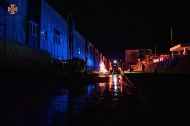 Фото 4 — В Тернополе сгорел завод по производству пенопласта (ФОТО, ВИДЕО)