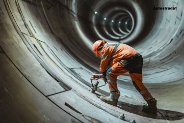 Фото 3 — Метро на Виноградар: Autostrada купила німецьку техніку за €1 млн для нових робіт