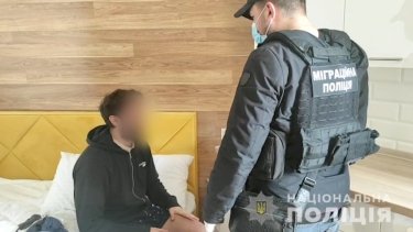 Фото 12 — Николаевскую бизнес-леди задержали, подозревая в пытках двух греков ради квартир (ВИДЕО)