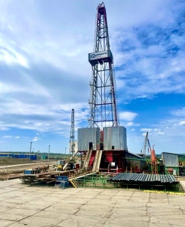 Фото 4 — "Укрнафта" почала зводити нову глибоку свердловину (ФОТО)