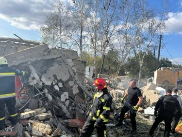 Фото 6 — Россияне ударили ракетой по Харьковской области: погибли более 50 человек (ФОТО)