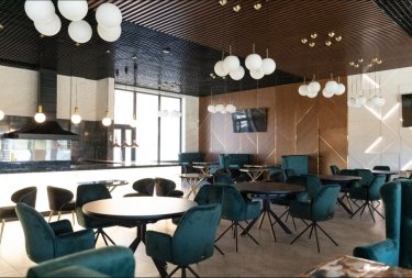 Фото 3 — В Закарпатье продают новый ресторанный комплекс: как он выглядит внутри (ФОТО)