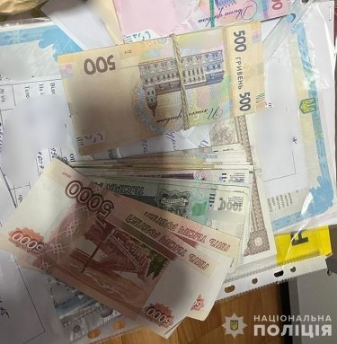 Фото 3 — У Запоріжжі викрили організаторів перевезень з/до окупованих територій через ЄС: попалися на колаботантці (ФОТО)