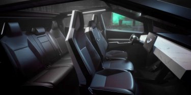 Фото 3 — Илон Маск презентовал бронированный электропикап Cybertruck (ФОТО, ВИДЕО)