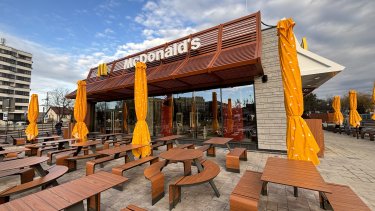 Фото 2 — У Львові відкрився один з найбільших ресторанів McDonald’s в Україні (ФОТО)