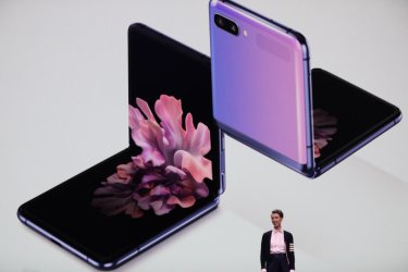 Фото 2 — Samsung представила новые флагманы из серии Galaxy S и гибкий телефон Galaxy Z Flip