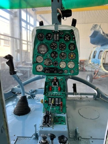 Фото 3 — В Україні арештували російські й білоруські авіазапчастини та вертоліт: їх хочуть передати ЗСУ (ФОТО)
