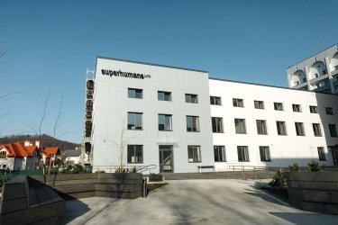 Фото 2 — Під Львовом відкрили центр протезування та реабілітації постраждалих від війни Superhumans (ФОТО, ВІДЕО)