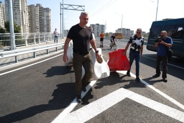 Фото 5 — Зменшить затори: у Києві відкрили з'їзди та рух на двох нових шляхопроводах (ФОТО)