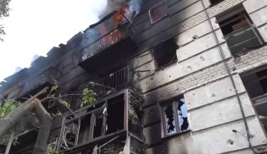 Фото 2 — На Луганщині росіяни зруйнували понад 60 будинків, горять цілі вулиці, — Гайдай
