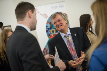 Фото 3 — Фирташ решил привезти Украину в Великобританию