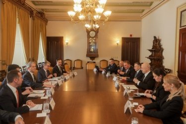 Фото 2 — Угода про надра та зона вільної торгівлі: Шмигаль зустрівся з міністром фінансів США Бессентом у Вашингтоні