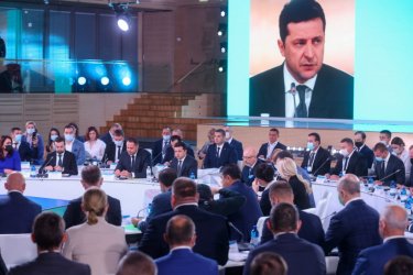 Фото 2 — Кабмин договорился с местными властями, что тарифы на тепло до конца сезона расти не будут