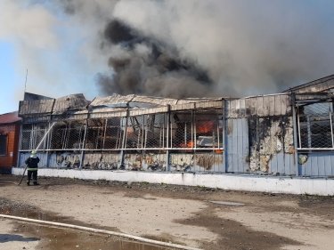 Фото 6 — Под Харьковом из-за обстрела произошел масштабный пожар с жертвами (ФОТО)