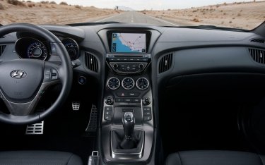 Фото 4 — Hyundai представила Genesis Coupe и Veloster Turbo в Детройте