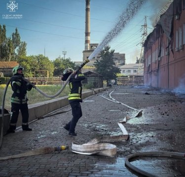 Фото 4 — В Одессе произошел масштабный пожар в здании завода сельхозмашин (ФОТО, ВИДЕО)