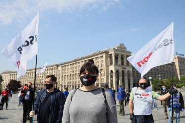 Фото 2 — В Киеве на Майдане ФЛП требовали разрешить работу в карантин (ФОТО)