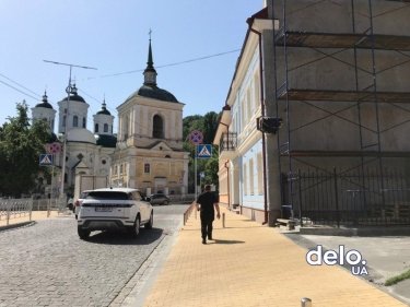 Фото 7 — В центре Киева во время карантина отремонтировали три улицы: что с ними не так (ФОТО)