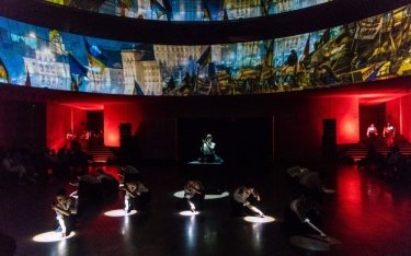 Фото 19 — Мультимедийный ритуал: "Шлях до..." Троицкого вписался в пространство Украинского дома