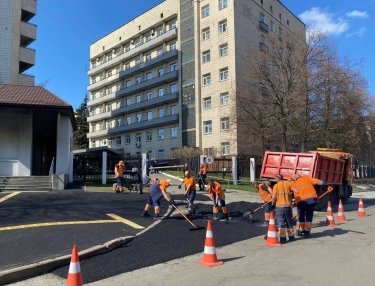 Фото 5 — Крок до інклюзивності: у Києві облаштували безбар’єрні підходи на соціальних об’єктах