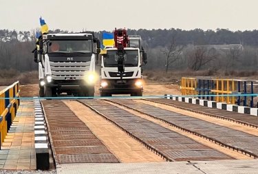 Фото 5 — Возле деоккупированной Снигиревки открыли временный мост через Ингулец вместо разрушенного (ФОТО)