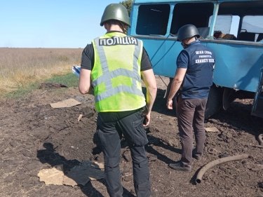 Фото 3 — В Харьковской области на взрывчатке подорвались трактор и грузовик: есть погибший и раненые (ФОТО)
