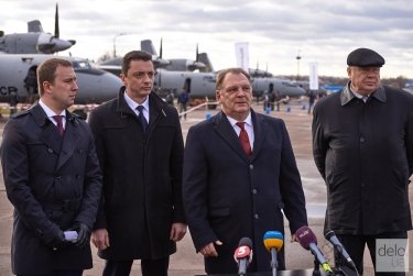 Фото 10 — В Киеве передали Минобороны Индии последнюю партию модернизированных самолетов Ан-32 (фото)